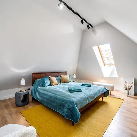 Stylish Flat With Parking In Budapests Vibrant Area Budapeszt