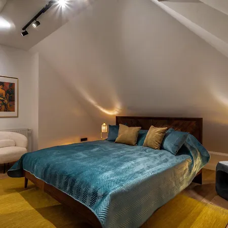 Apartment Stylish Flat With Parking In Budapests Vibrant Area Budapest